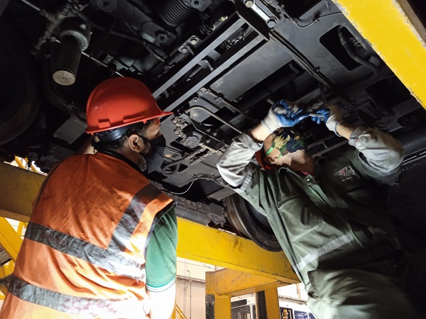 Trabajadores del Metro de Valencia realizaron mantenimiento anual al vagón 1005