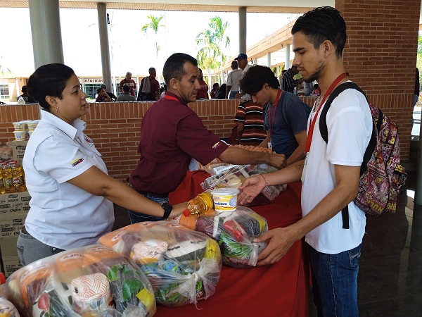 METRO DE VALENCIA BENEFICIÓ A SUS TRABAJADORES CON LA ENTREGA DE BOLSAS DE ALIMENTOS