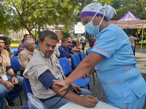 8 800 Bigote benefició a trabajadores de Metro de Valencia.